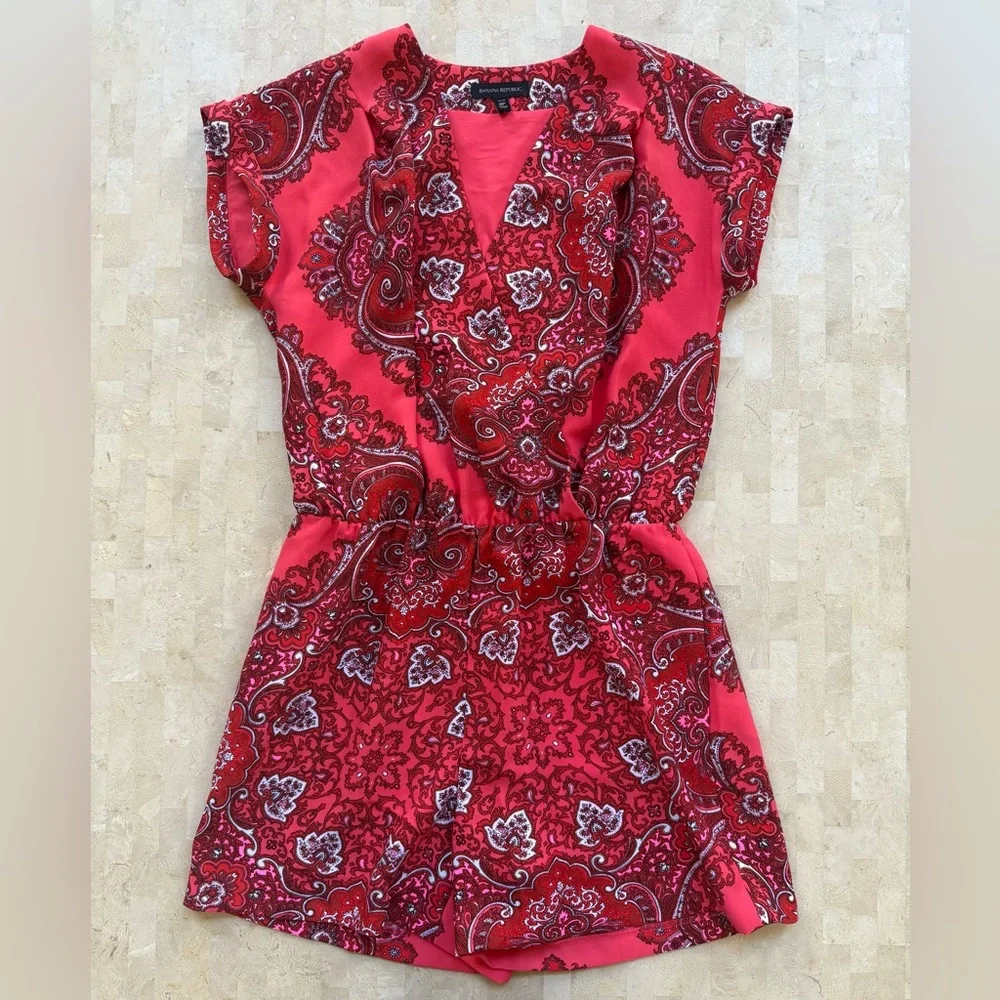 Banana Republic Women's SZ 8P Red Paisley Pattern Boho Romper/Jumpsuit‎ Lined
